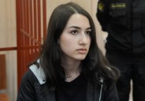 Адвокаты родственников убитого дочерями Михаила Хачатуряна раскрыли подробности предварительного заседания в Бутырском суде Москвы, которое прошло 28 июля в закрытом режиме