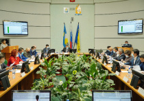 На минувшей неделе после «летних каникул» в столице Бурятии прошла очередная сессия городского совета, на повестке которой было 13 вопросов