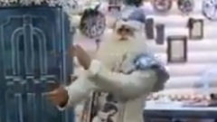 В Костромской области есть Дед Мороз который читает рэп