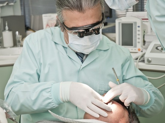 В погоне за красивой улыбкой: псковские врачи развеяли мифы о стоматологии