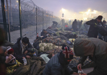 Беженцы из стран Ближнего Востока, которые больше недели живут на белорусско-польской границе, предприняли попытку прорваться в Европу