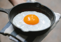 Китайские диетологи пришли к неожиданным выводам о потенциальном вреде яиц как источника "плохого холестерина" (холестерин липопротеинов низкой плотности) для организма человека