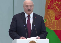 Президент Белоруссии Александр Лукашенко выступил на церемонии вручения государственных наград и знамени работникам прокуратуры