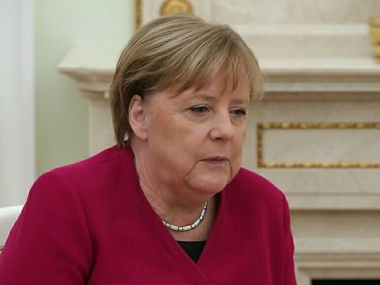 Правительство ФРГ попросило Ангелу Меркель стать более экономной