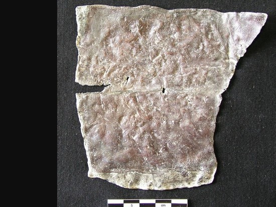 На дне 2500-летнего колодца найдены таблички с проклятиями, чтобы навредить другому