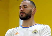 35-летний капитан испанского клуба "Реал Мадрид", нападающий сборной Франции по футболу Карим Бензема объявил, что прекращает выступление за национальную команду