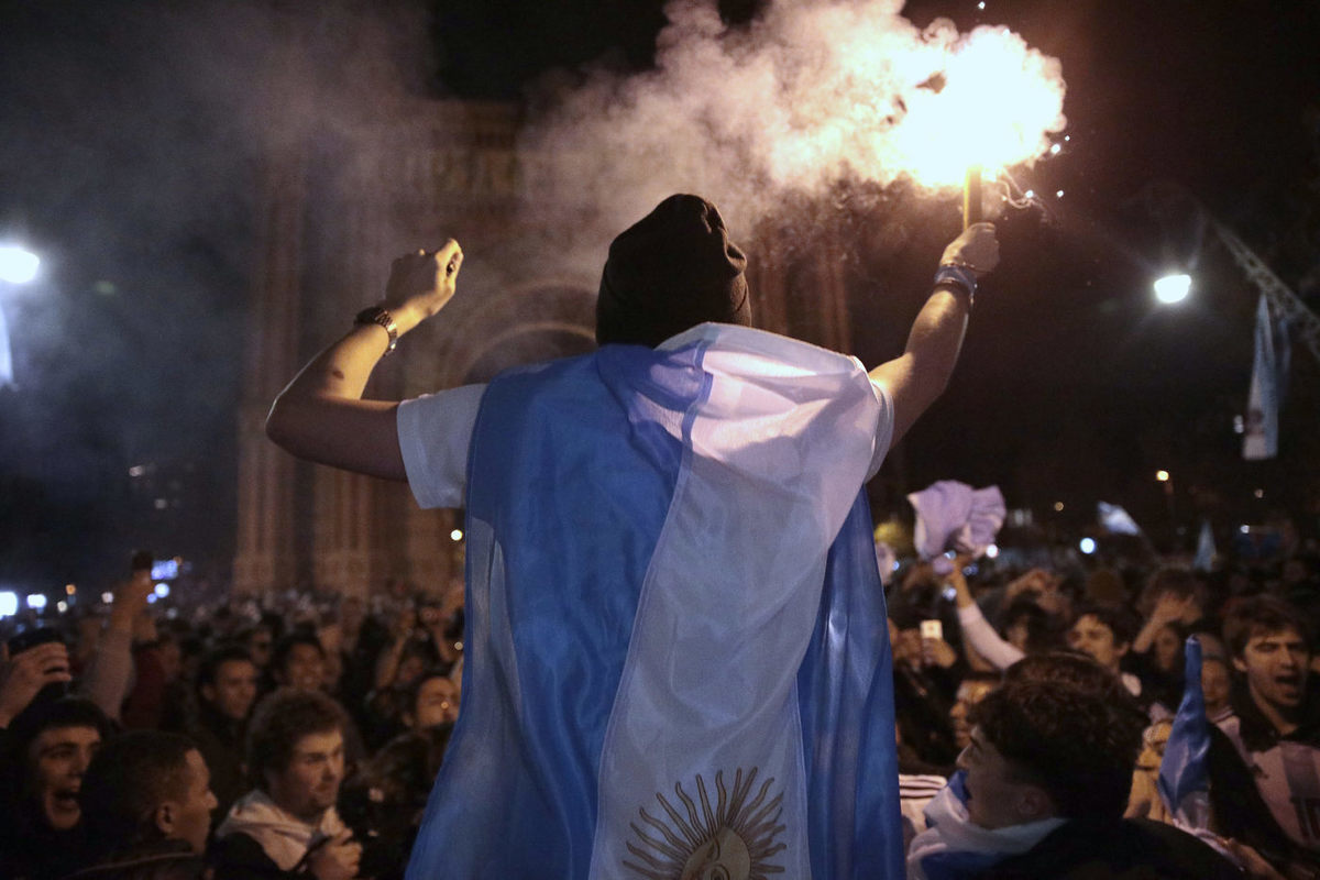 СМИ: во время празднования победы на ЧМ погиб уже второй аргентинец