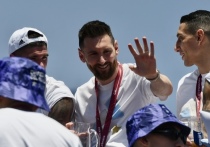Месси стал главной персоной на завершившемся совсем недавно чемпионате мира по футболу в Катаре, добавив в свою коллекцию трофей, к завоеванию которого шел всю жизнь – Кубок мира