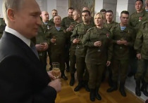 Президент России Владимир Путин в ходе посещения штаба Южного военного округа (ЮВО) пообщался с участниками специальной военной операции на Украине