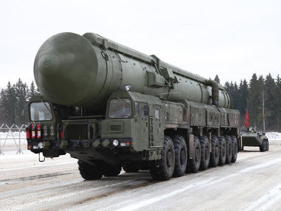 Американские ученые смоделировали атаку 300 ядерных ракет России по США