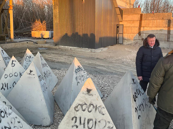 Появились фото защитных тетраэдров в Курской области