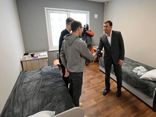 Евгений Куйвашев оценил общежития, строящиеся для студентов УрФУ: «Здесь будет комфортно»