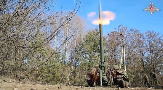 Появилось видео боевой работы самоходных минометов "Тюльпан"