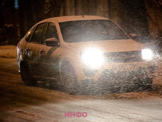 Снегопад заставил дорожные службы перейти в усиленный режим работы в Астраханской области и Калмыкии