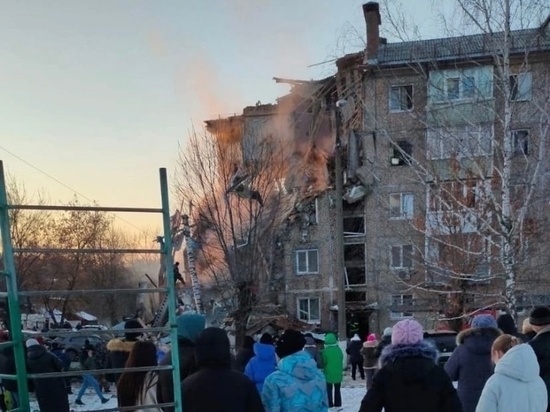 В Ефремове на улице Химиков из-за взрыва газа обрушился подъезд многоквартирного дома