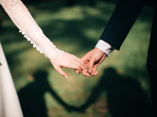 На «красивые даты» весны 2023 подали заявление о свадьбе более 80 пар Чувашии