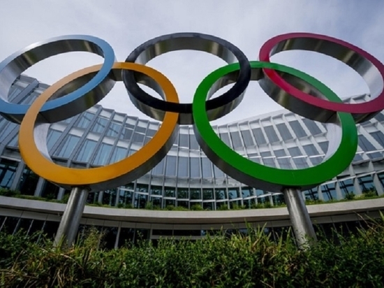 Международный олимпийский комитет (МОК) выразил надежду на то, что британское правительство «будет уважать автономию спорта» и оставит попытки определять, кому позволено участвовать в спортивных соревнованиях, а кому нет. Об этом говорится в заявлении, опубликованном МОК.

