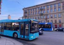 Председатель петербургского комитета по транспорту Валентин Енокаев подвел итоги транспортной реформы спустя год после ее старта. Новая модель транспортного обслуживания начала действовать в городе с 1 апреля 2022 года.