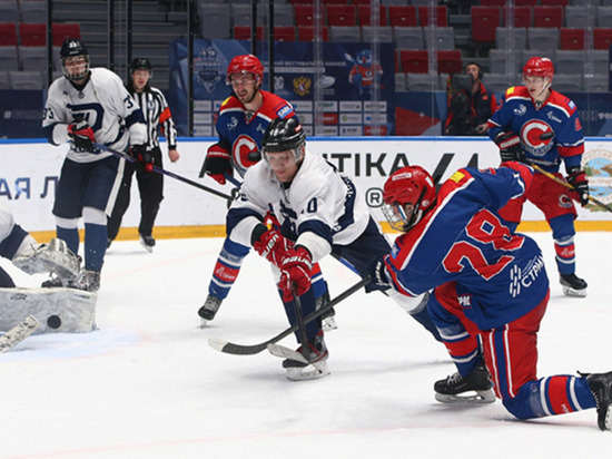Хоккеисты "Динамо" из Анадыря стали серебряными призёрами НХЛ