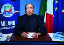 Телеканал RAI News-24 сообщил, что экс-премьер Италии, а ныне просто сенатор и лидер партии «Forza Italia!» ("Вперед, Италия!") Сильвио Берлускони был выписан сегодня из миланской клиники "Сан-Раффаэле", где проходил длительное лечение, продолжавшееся более месяца
