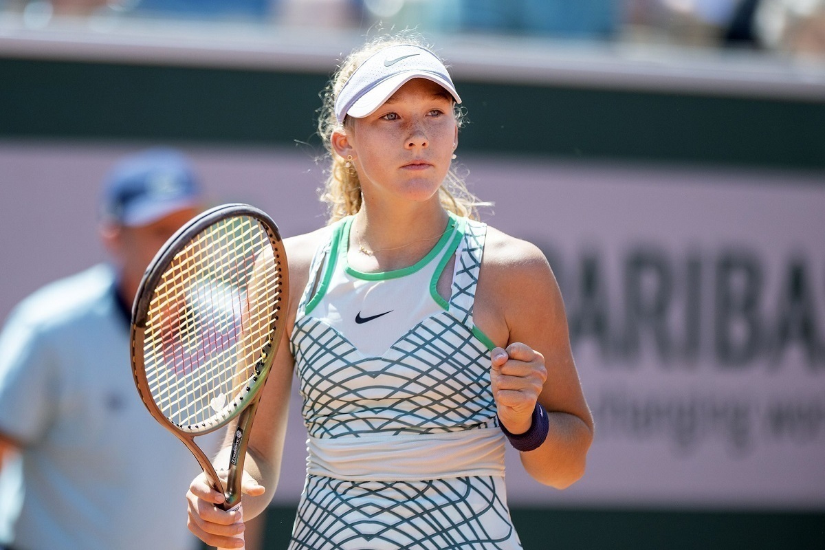 16-летняя российская теннисистка достигает вершин в юном возрасте