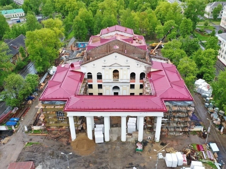 В Новодвинске реконструкция городского культурного центра идет ударными темпами