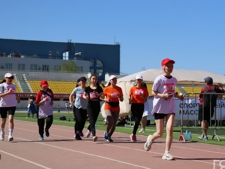«Бегущая Лена» собрала около 450 любителей легкой атлетики