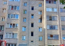 6 августа в Барнауле произошел пожар в многоэтажке на улице Лазурной, сообщает региональное ГУ МЧС