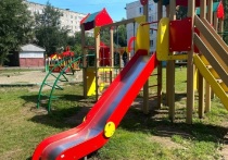 В 19 дворах Барнаула появились новые современные детские площадки