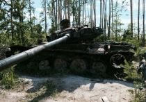 Замедление контрнаступления невыгодно для Украины, поскольку из-за сильных дождей в октябре бойцам ВСУ не удастся использовать западные танки