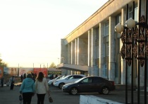 В Барнауле вновь выставили на продажу здание ДК «Мотор» на улице Германа Титова, 50а