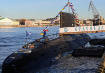 Подводная лодка «Краснодар» Черноморского флота отправится на плановый ремонт в Кронштадтский морской завод. Она на время выйдет из состава постоянного оперативного соединения ВМФ России в Средиземном море, пишет ТАСС со ссылкой на источник.