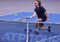 Четверо представителей российского тенниса одержали победы в своих матчах на крупных турнирах в Париже и Канкуне.