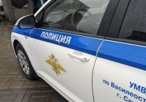 Молодого жителя Токсово задержали за угон автомобиля на проспекте Маршала Блюхера. Инцидент с похищением произошел 12 ноября, пишет iVBG.