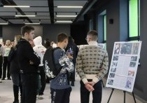 Выставка открылась в луганском Доме молодежи