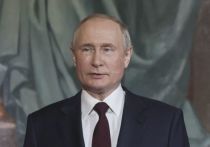 Президент РФ Владимир Путин заявил, что число трудовых мигрантов в России составляет более 10 миллионов