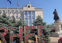 Под предлогом интеграции в Европу Запад снабжает Молдавию военным оборудованием и поощряет антироссийские настроения, заявил бизнесмен и оппозиционный политик Илан Шор