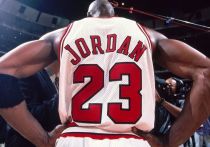 Аукцион Sotheby's в Нью-Йорке продал шесть пар кроссовок Air Jordan на колоссальную сумму в 8 миллионов долларов США. Эта сделка ещё больше укрепляет члена Зала Славы НБА Майкла Джордана на вершине спортивного мира. «МК-Спорт» рассказывает подробности.