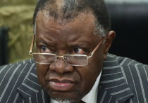 После поездки в США скончался лидер Намибии Хаге Гейнгоб

