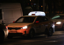 Стоимость проезда на такси в утренние часы в российской столице выросла в 2-3 раза из-за снегопада