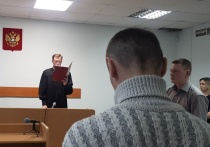 Судья Петрозаводского городского суда не стал строго наказывать водителя, который в пьяном виде сел за руль самосвала и сбил девушку, сделав ее навсегда беспомощной калекой.