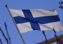 Директора департамента таможенного контроля Финляндии Сами Ракшит заявил, что владельцы автомобилей с российскими номерами обязаны вывезти свои машины из страны до 16 марта, с субботы их транспортные средства могут начать задерживать