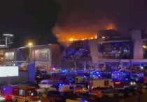 Верхние этажи «Крокус Сити Холл» полностью выгорели в результате пожара, последовавшего за терактом, сообщает РИА Новости