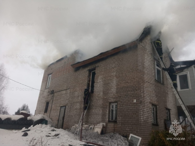 В Ярославской области из-за пожара семья осталась без крова