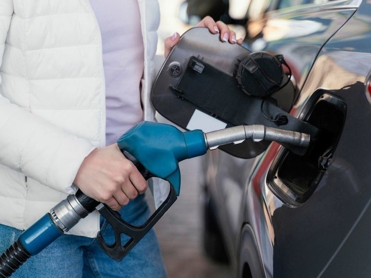 В апреле стоимость бензина превысит 51 рубль