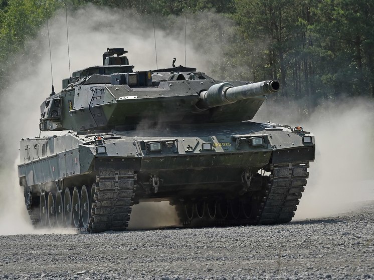 Forbes: ВСУ потеряли семь из десяти шведских танков Strv 122