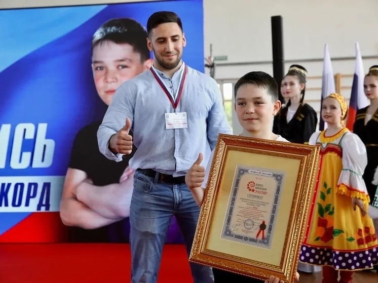Школьник из Сургутского района установит новый мировой рекорд по отжиманиям