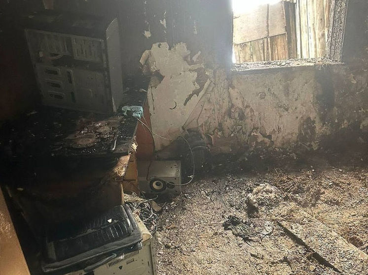 Следователи сняли видео в сгоревшем доме в Белове, где погибли 3 детей