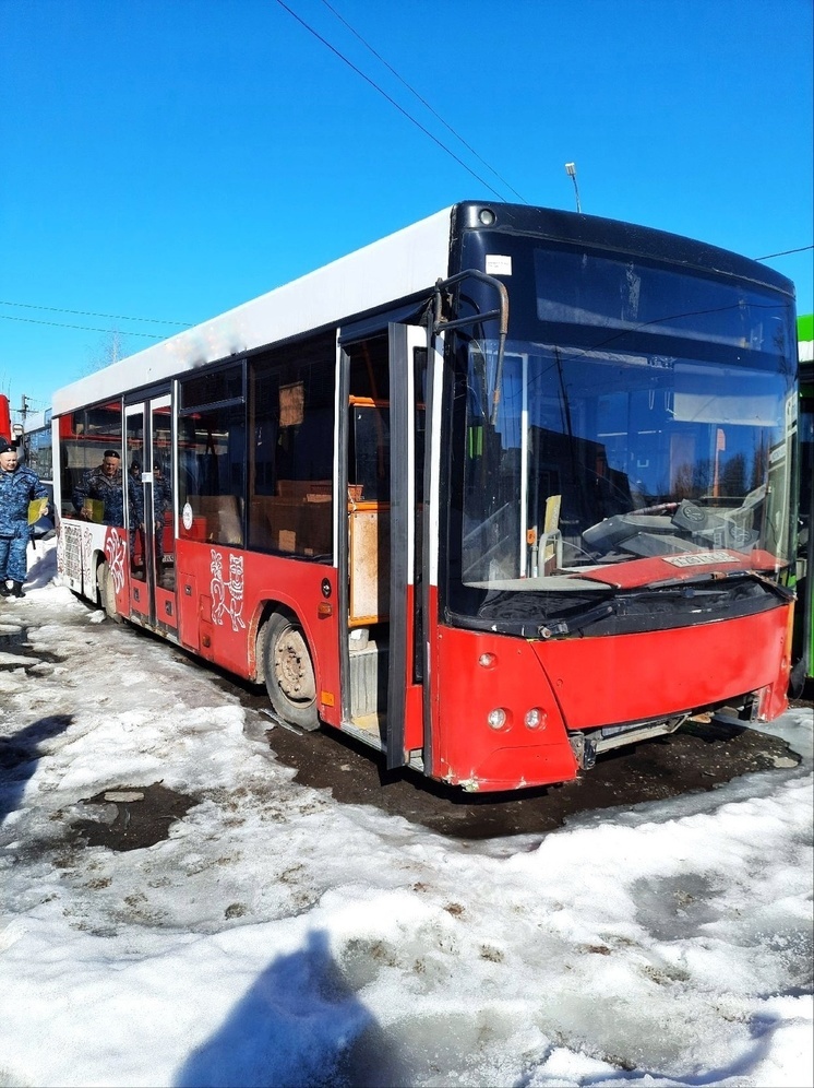 Судебные приставы арестовали 7 автобусов владимирского перевозчика