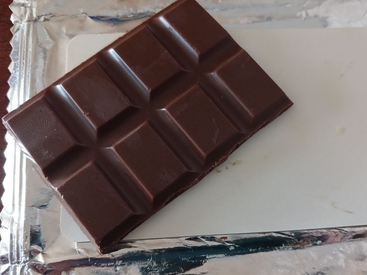 Употребление темного шоколада поддерживает рост полезных кишечных бактерий